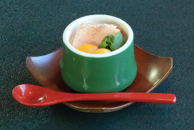 秋鮭と銀杏の茶碗蒸し